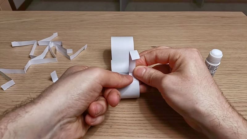 Como fazer uma formiga de papel