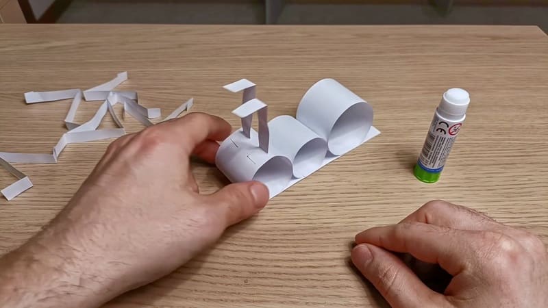 Como fazer uma formiga de papel