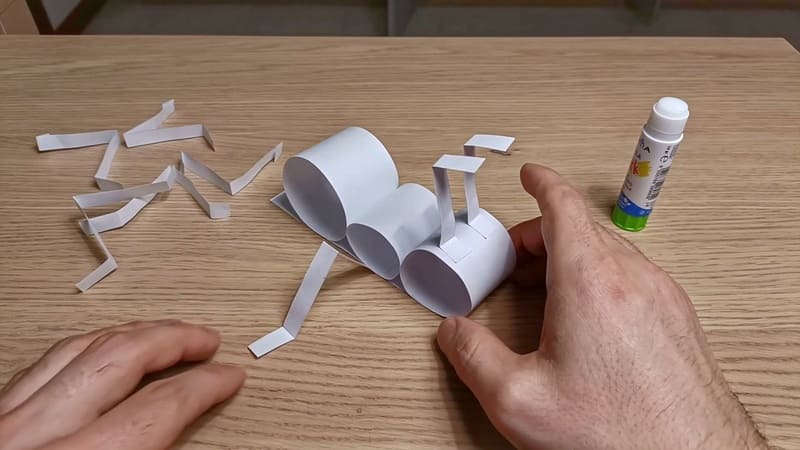 Como fazer uma formiga de papel