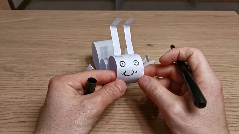 Como fazer uma formiga de papel