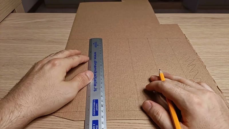 Drawing the test tube holder