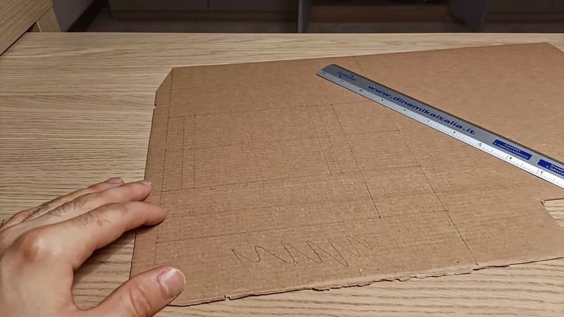 Drawing the test tube holder