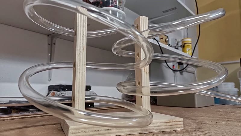 Spirale de tube DIY pour fourmis