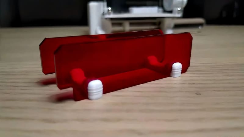 WaKooshi mercury nest red cover